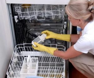 Как очистить посудомойку от жира