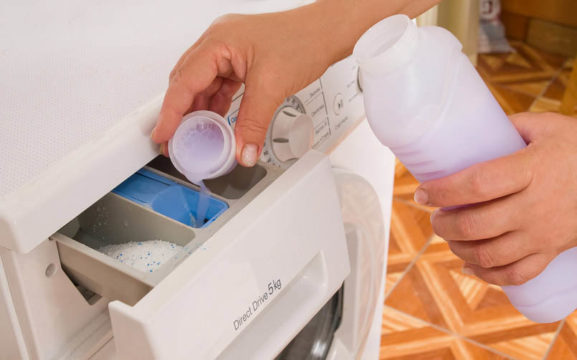 Как правильно засыпать порошок в стиральную машину