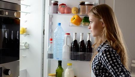 Холодильник может не морозить из-за того, что некоторые детали износились 