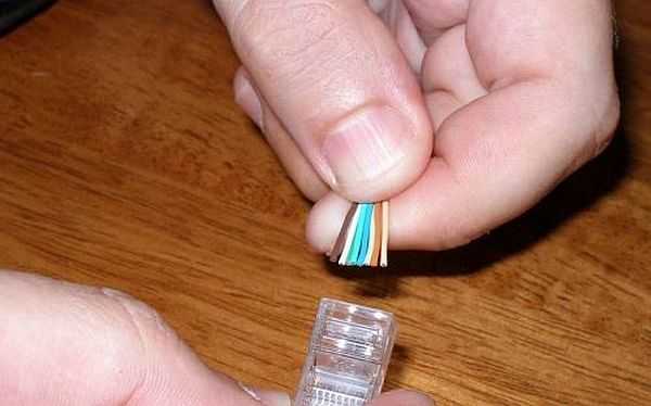 Соединение кабеля интернета по цветам
